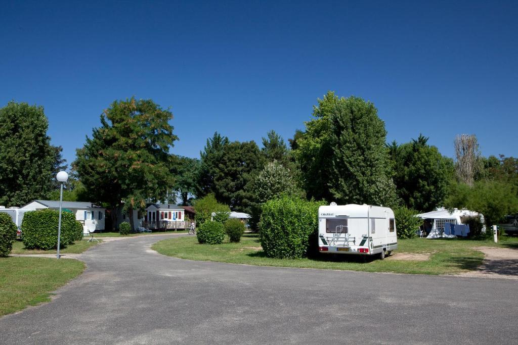 Camping La Belle Etoile Melun Zewnętrze zdjęcie